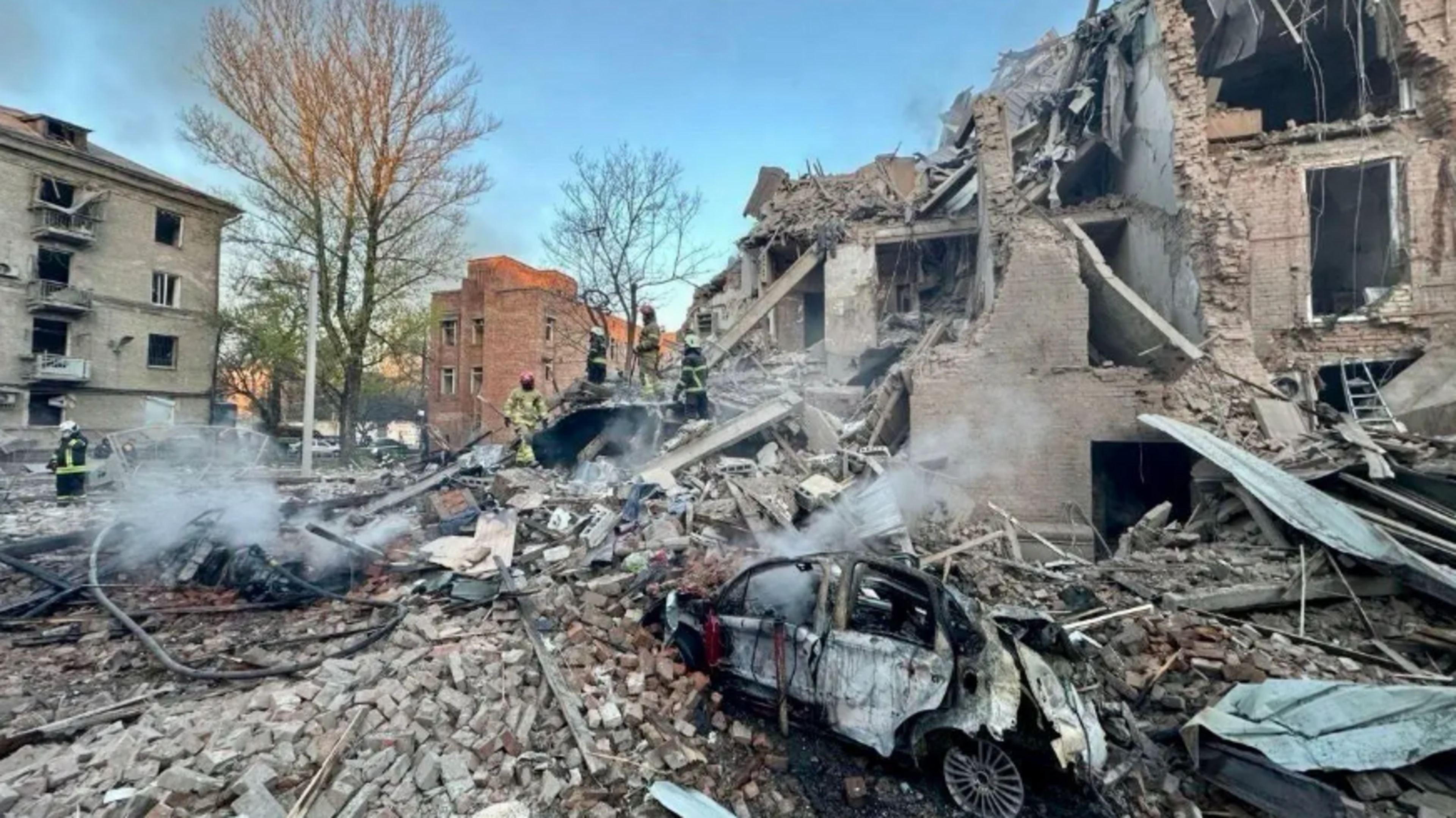 LIVE | Grootschalige Russische nachtelijke aanval op Oekraïne, luchtalarm in bijna heel het land